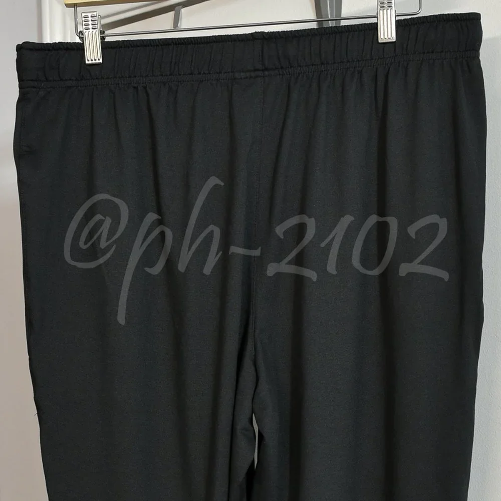 - Champion Men’s Athletic Mid-Weight Cross Training Jogger size‎ XL black